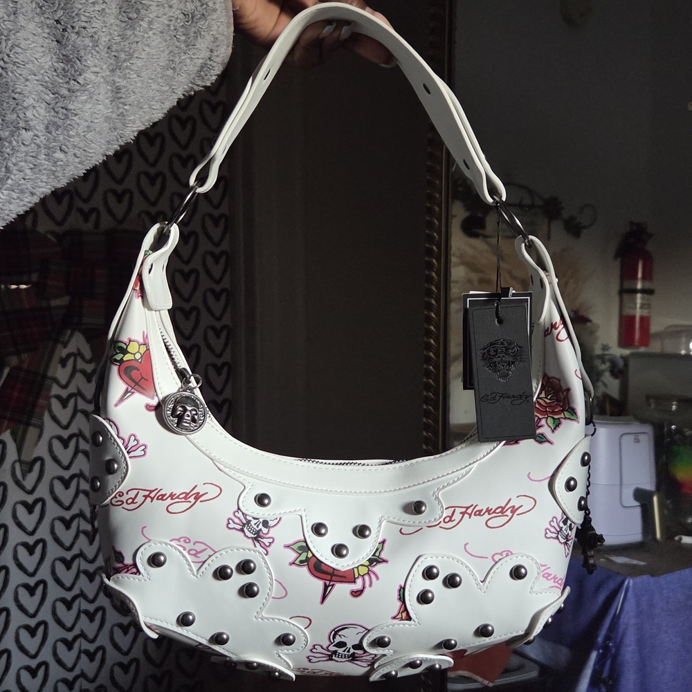 (SOLD ON DEPOP) Ed Hardy White Skull Studded Shoulder Bag